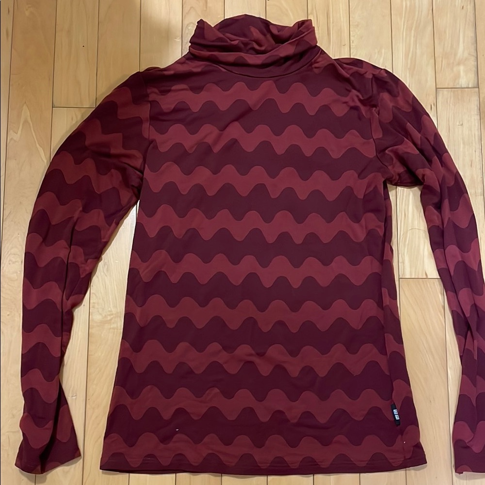 Burgundy Wave Pattern Turtleneck Top